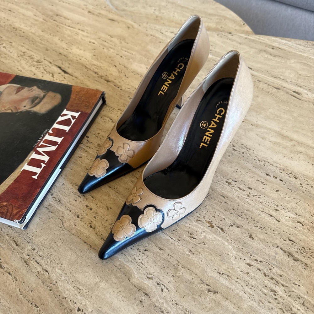 Rare Chanel Floral Pumps